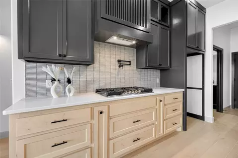 Kitchen - 1119 Deer Rdg, Tuttle, OK 73089 photo 4 of 5