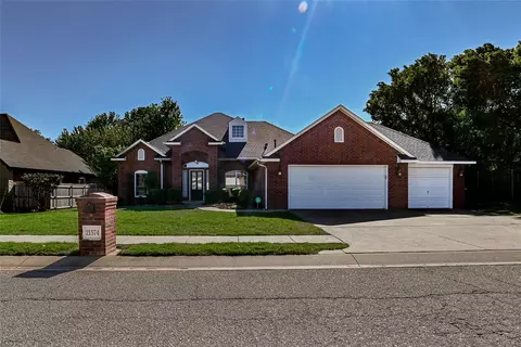 21574 Lake Shadows Dr, Edmond, OK 73012