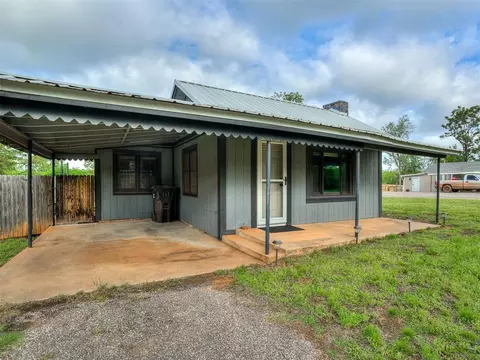 403 Fir St, Wellston, OK 74881