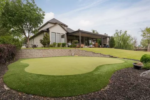 2680 S Loblolly Ln, Edmond, OK 73012