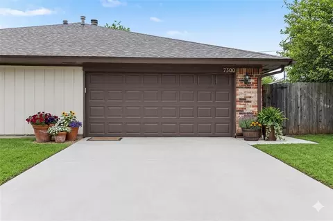 7300 Kings Manor Ct, Oklahoma City, OK 73132