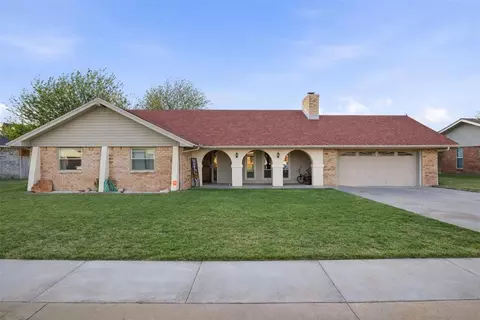 2206 N Canyon St, Guymon, OK 73942
