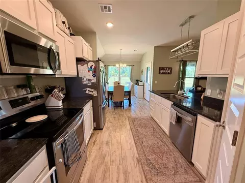 Kitchen - 1922 Eli Ave, Tuttle, OK 73089 photo 2 of 3