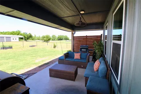 Exterior - 1922 Eli Ave, Tuttle, OK 73089 photo 5 of 7