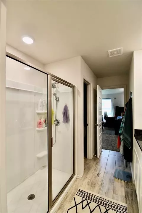 Bath - 1922 Eli Ave, Tuttle, OK 73089 photo 1 of 1