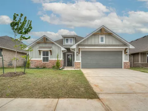 12429 Dolche Vita Dr, Yukon, OK 73099