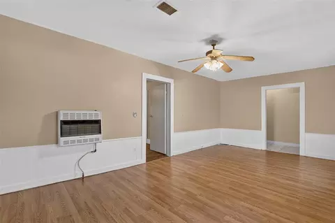 Living - 332913 E 930 Rd, Wellston, OK 74881 photo 4 of 5