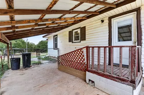 Exterior - 332913 E 930 Rd, Wellston, OK 74881 photo 3 of 5