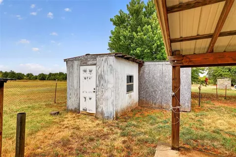 Exterior - 332913 E 930 Rd, Wellston, OK 74881 photo 5 of 5