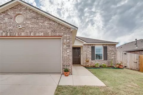 9601 Saddle Dr, Yukon, OK 73099