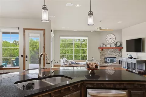 Kitchen - 4608 Riata Cir, Tuttle, OK 73089 photo 5 of 7
