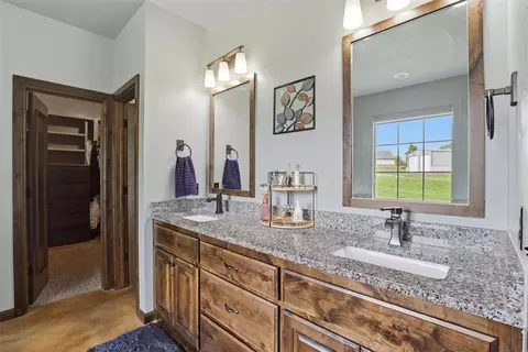 Bath - 4608 Riata Cir, Tuttle, OK 73089 photo 1 of 6