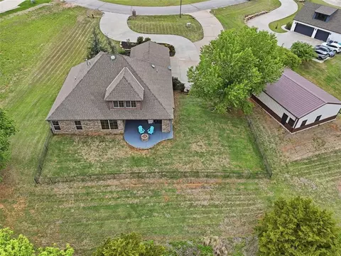 View/Area - 4608 Riata Cir, Tuttle, OK 73089 photo 3 of 9