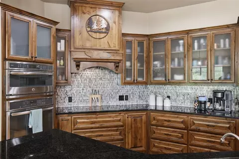 Kitchen - 4608 Riata Cir, Tuttle, OK 73089 photo 7 of 7