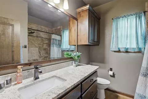 Bath - 4608 Riata Cir, Tuttle, OK 73089 photo 5 of 6