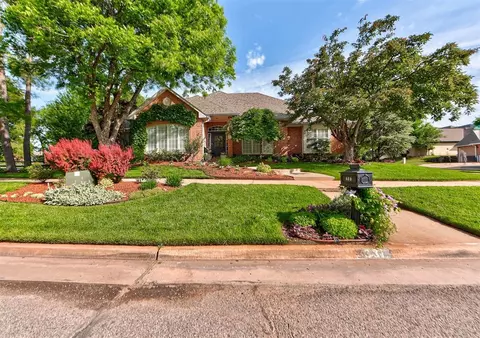 331 Shortgrass Rd, Edmond, OK 73003