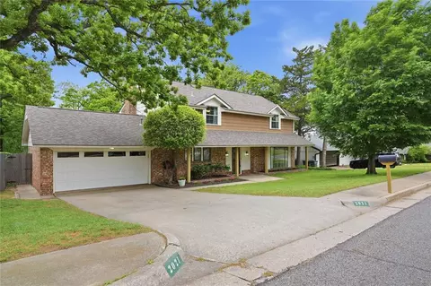 2021 Cedar Ridge Rd, Edmond, OK 73013