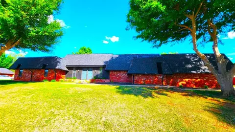 13200 Green Valley Dr, Oklahoma City, OK 73120