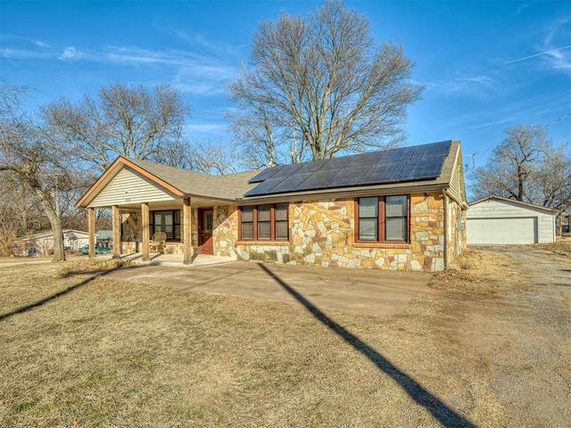 209 W Etowah Rd, Noble, OK 73068