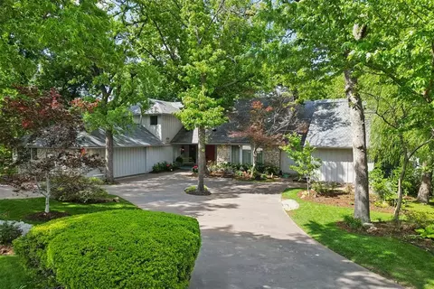 1101 Oak Tree Dr, Edmond, OK 73025