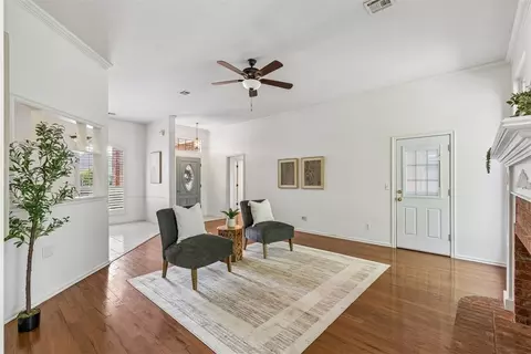 Living - 308 Baker St, Norman, OK 73072 photo 4 of 4