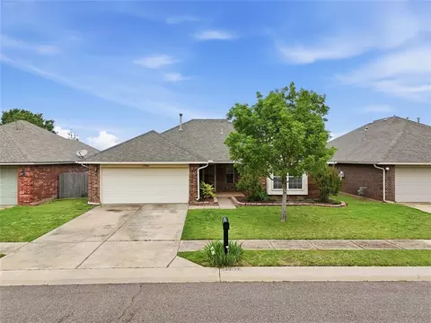 21969 Homesteaders Pl, Edmond, OK 73012