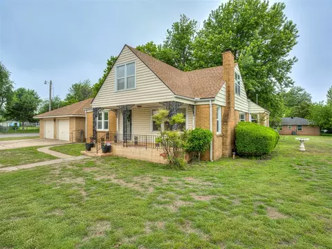 202 W Vandament Ave, Yukon, OK 73099