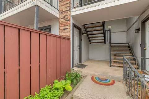 3003 River Oaks Dr #120, Norman, OK 73072