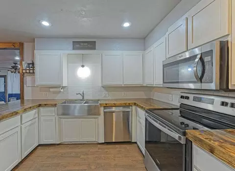 Kitchen - 3506 Irvin Ln, Tuttle, OK 73089 photo 1 of 2