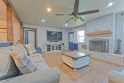 Living - 3506 Irvin Ln, Tuttle, OK 73089 photo 1 of 1