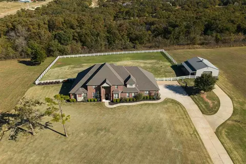 9340 Bear Creek Rd, Guthrie, OK 73044