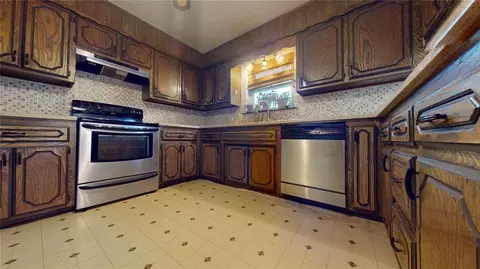 Kitchen - 701 Highway 110 Hwy, Davis, OK 73030 photo 1 of 3