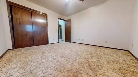 Bedroom - 701 Highway 110 Hwy, Davis, OK 73030 photo 5 of 7