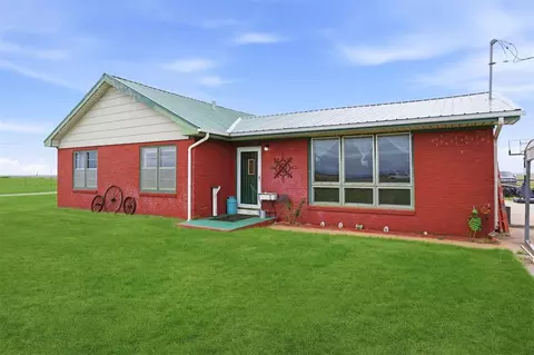 15289 Us Highway 283 Hwy, Blair, OK 73526
