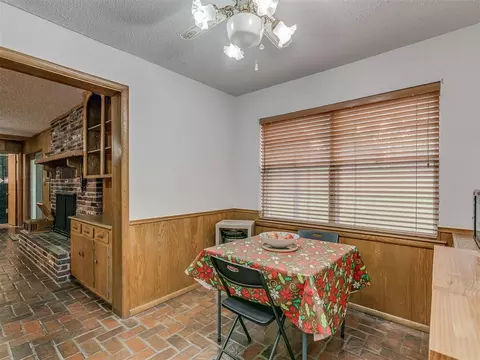 Dining - 1414 E Sunset Ln, Ada, OK 74820 photo 2 of 2