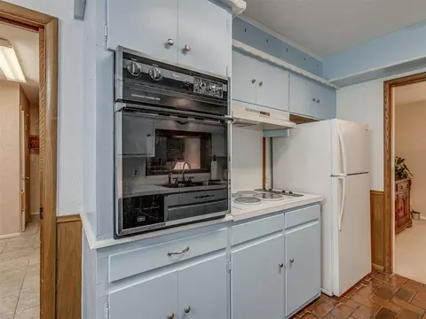 Kitchen - 1414 E Sunset Ln, Ada, OK 74820 photo 4 of 4