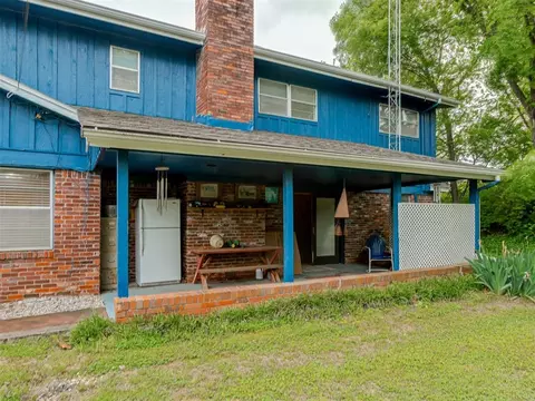 Exterior - 1414 E Sunset Ln, Ada, OK 74820 photo 2 of 7