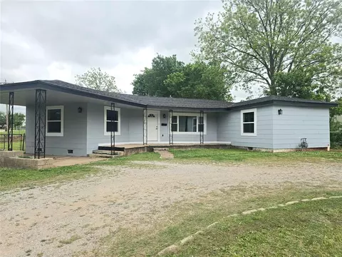 1015 N Rangeline St, Tecumseh, OK 74873