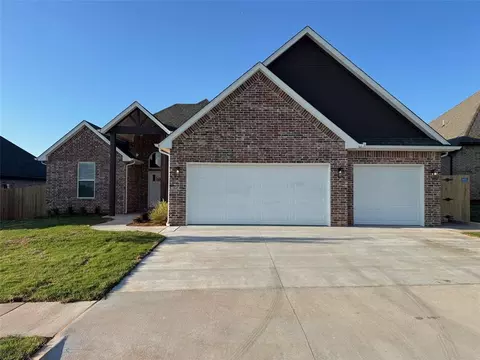 11709 SW 58th St, Mustang, OK 73064