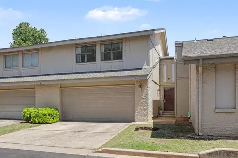 9828 Hefner Village Pl, Oklahoma City, OK 73162