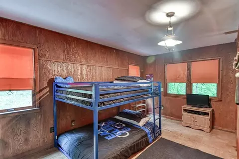 Bedroom - 21214 E Third St, Hinton, OK 73047 photo 1 of 4