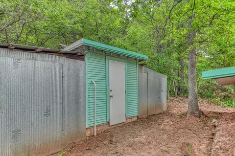 Exterior - 21214 E Third St, Hinton, OK 73047 photo 5 of 6