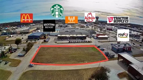 N Financial Terrace, Mustang, OK 73064