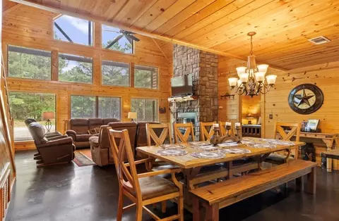 Dining - 170 Driftcast Rd, Broken Bow, OK 74728 photo 2 of 2