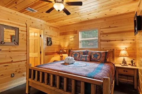 Bedroom - 170 Driftcast Rd, Broken Bow, OK 74728 photo 3 of 5