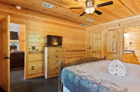 Bedroom - 170 Driftcast Rd, Broken Bow, OK 74728 photo 2 of 5