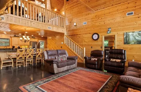 Living - 170 Driftcast Rd, Broken Bow, OK 74728 photo 2 of 3