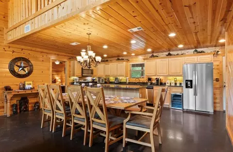 Dining - 170 Driftcast Rd, Broken Bow, OK 74728 photo 1 of 2