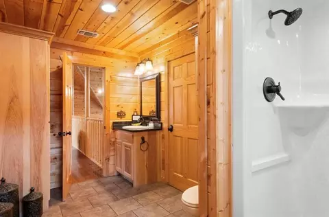 Bath - 170 Driftcast Rd, Broken Bow, OK 74728 photo 6 of 7