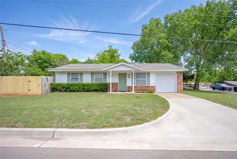 2905 Kathy Ln, Edmond, OK 73034